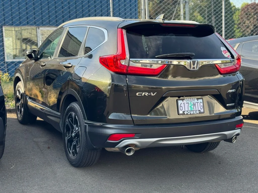 Used 2017 Dark Olive Metallic Honda Touring image 2
