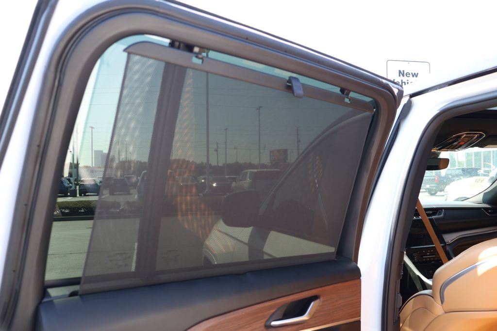 Used 2022 Bright White Clea Jeep Summit image 38