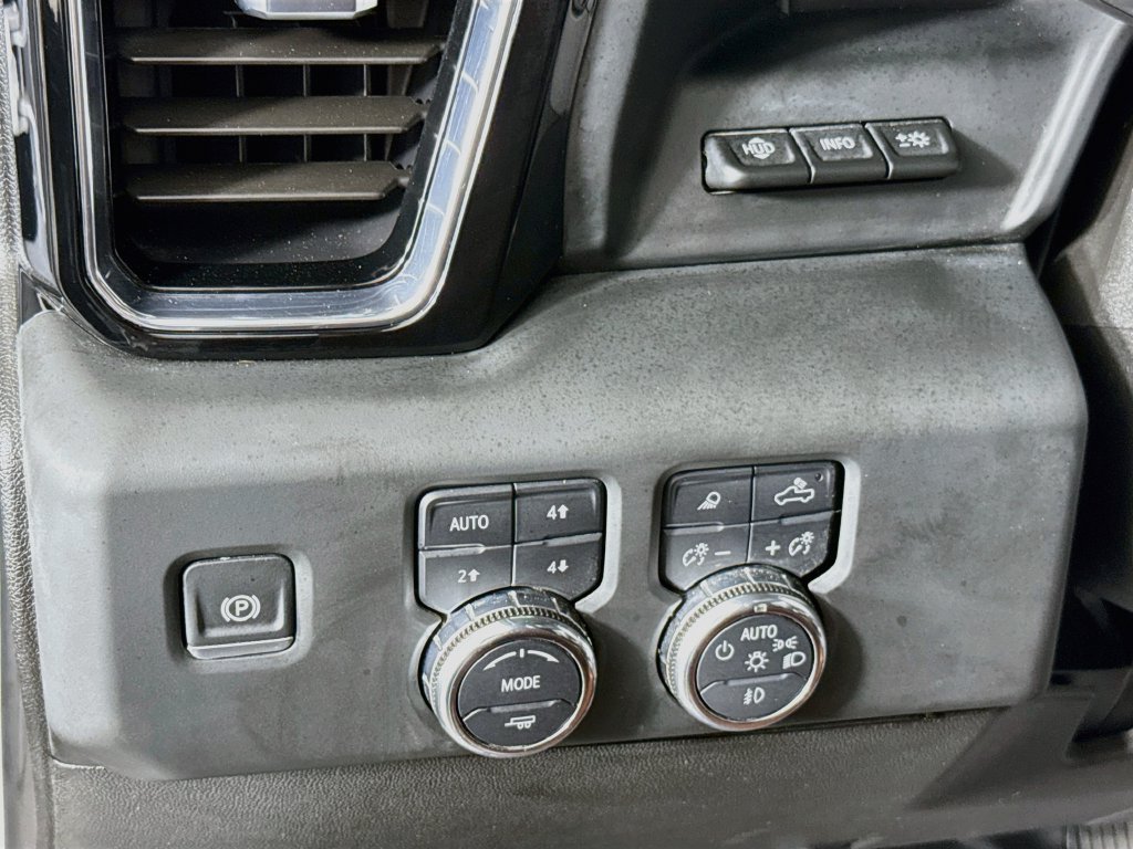 Used 2024 White Frost Tricoat GMC Denali Ultimate image 10