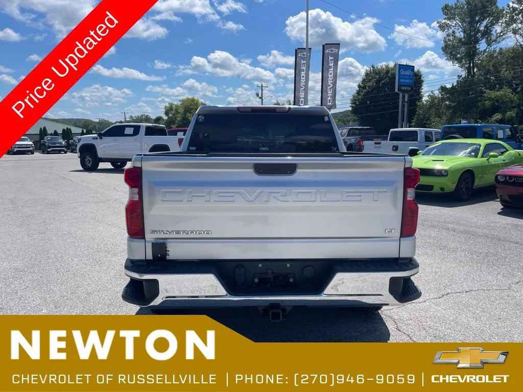 Used 2022 SILVER ICE METALLIC Chevrolet LT image 9