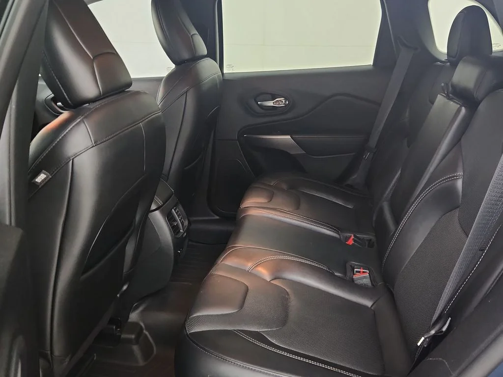 Certified Used 2021 Blue Jeep Latitude Lux image 32