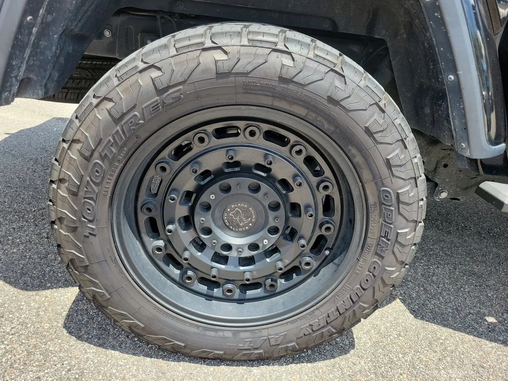 Used 2021 Black Clearcoat Jeep Overland image 6