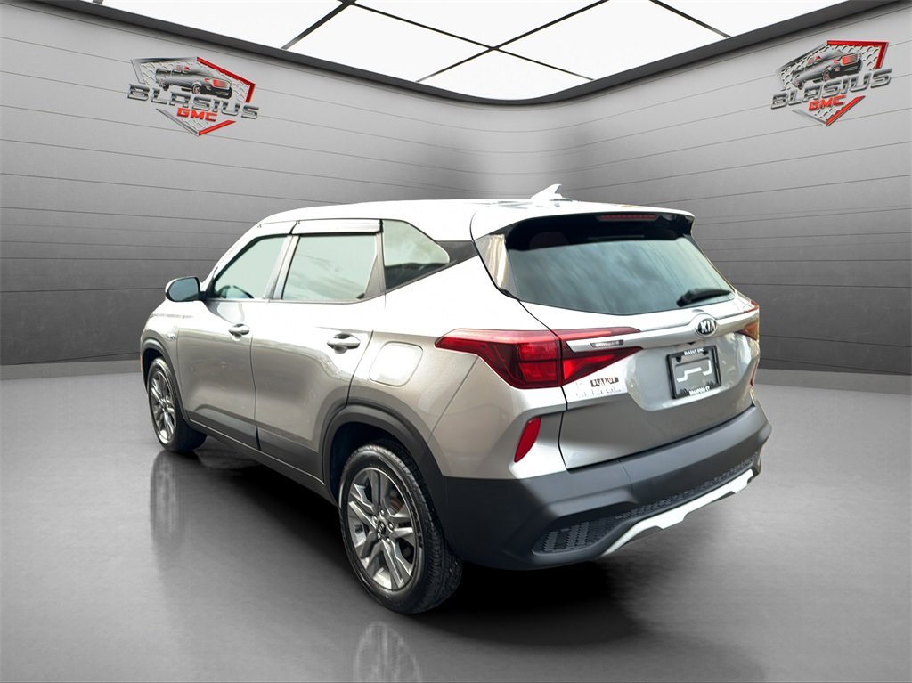 2021 Kia Seltos LX photo 2