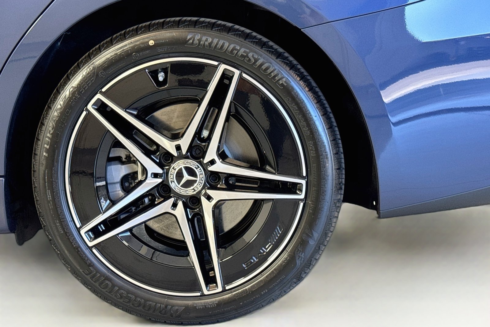 New 2026 Twilight Blue Metallic Mercedes-Benz C 300 image 29