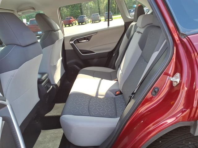 Used 2020 Pearl Toyota XLE image 30