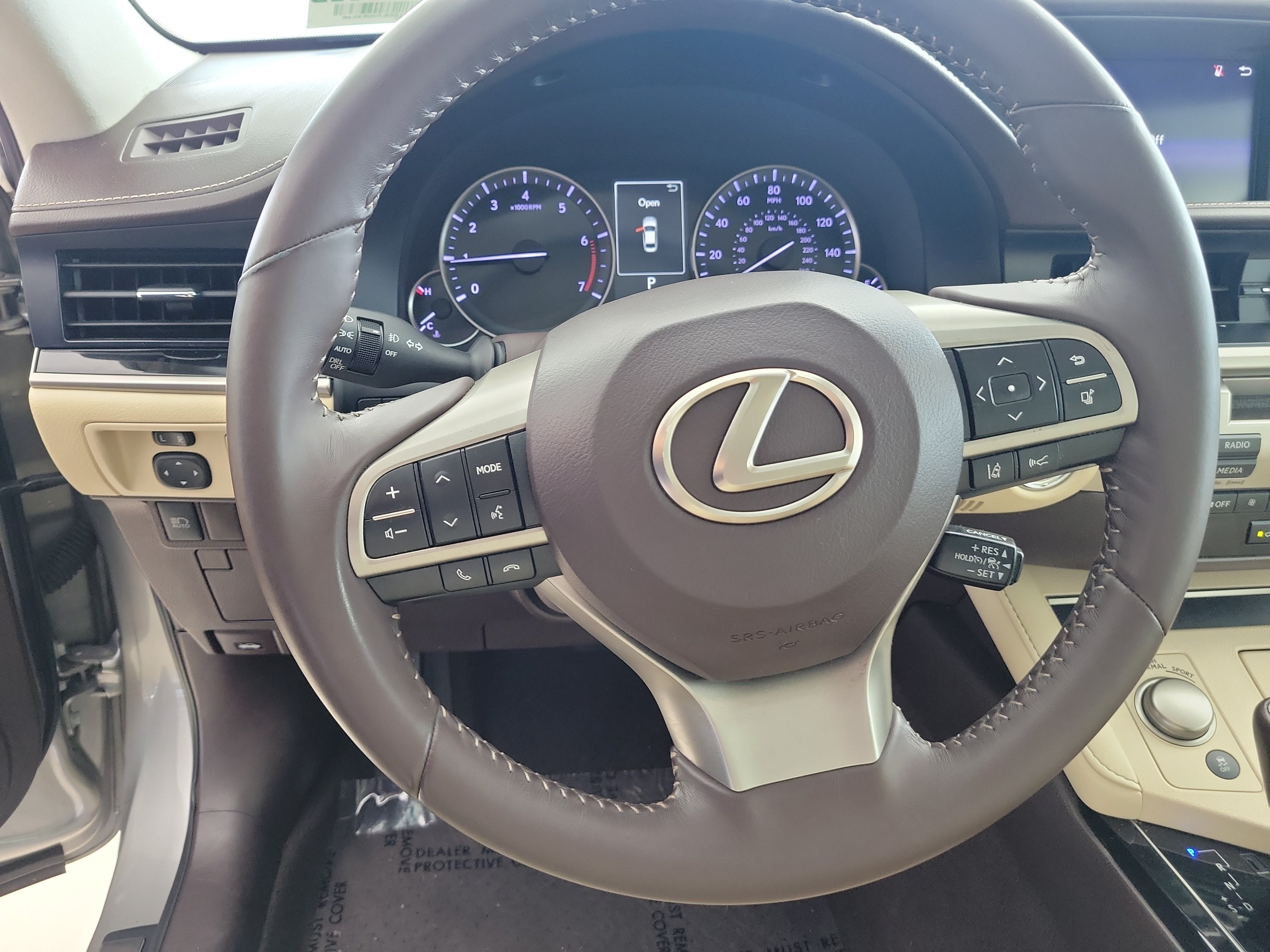 Used 2018 Silver Lexus ES 350 image 26