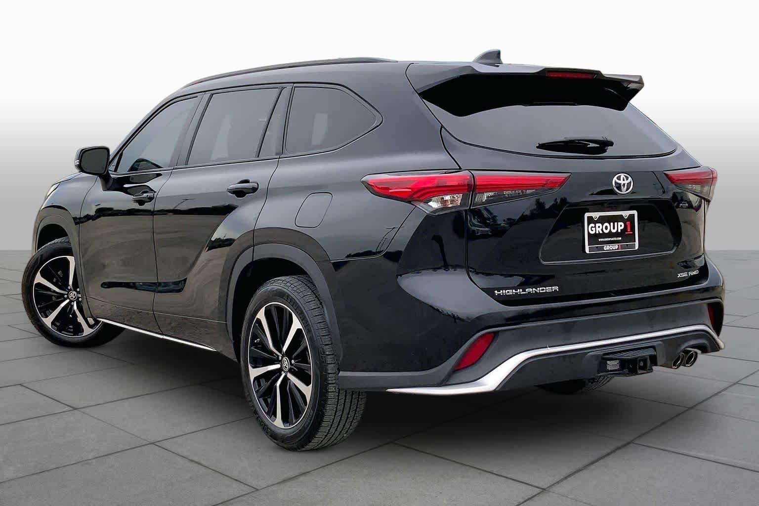 Used 2021 Midnight Black Metallic Toyota XSE image 12