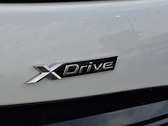 New 2026 Mineral White Metallic BMW 760i xDrive image 22
