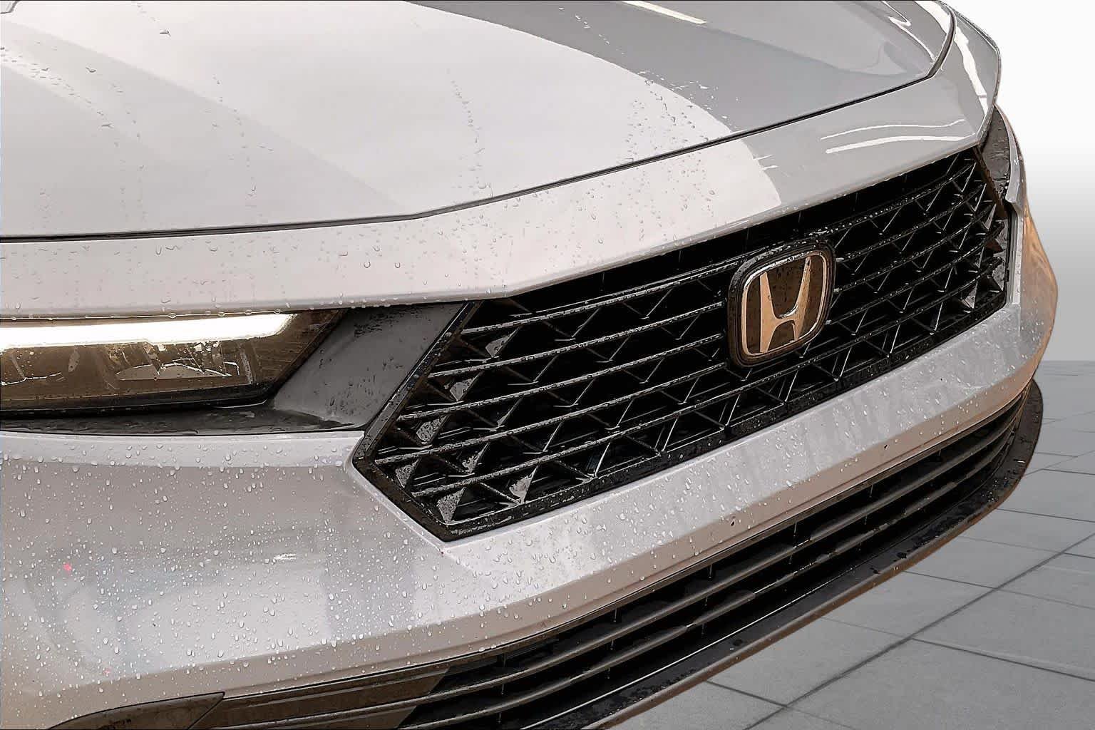 Used 2023 Urban Gray Pearl Honda Sport image 29