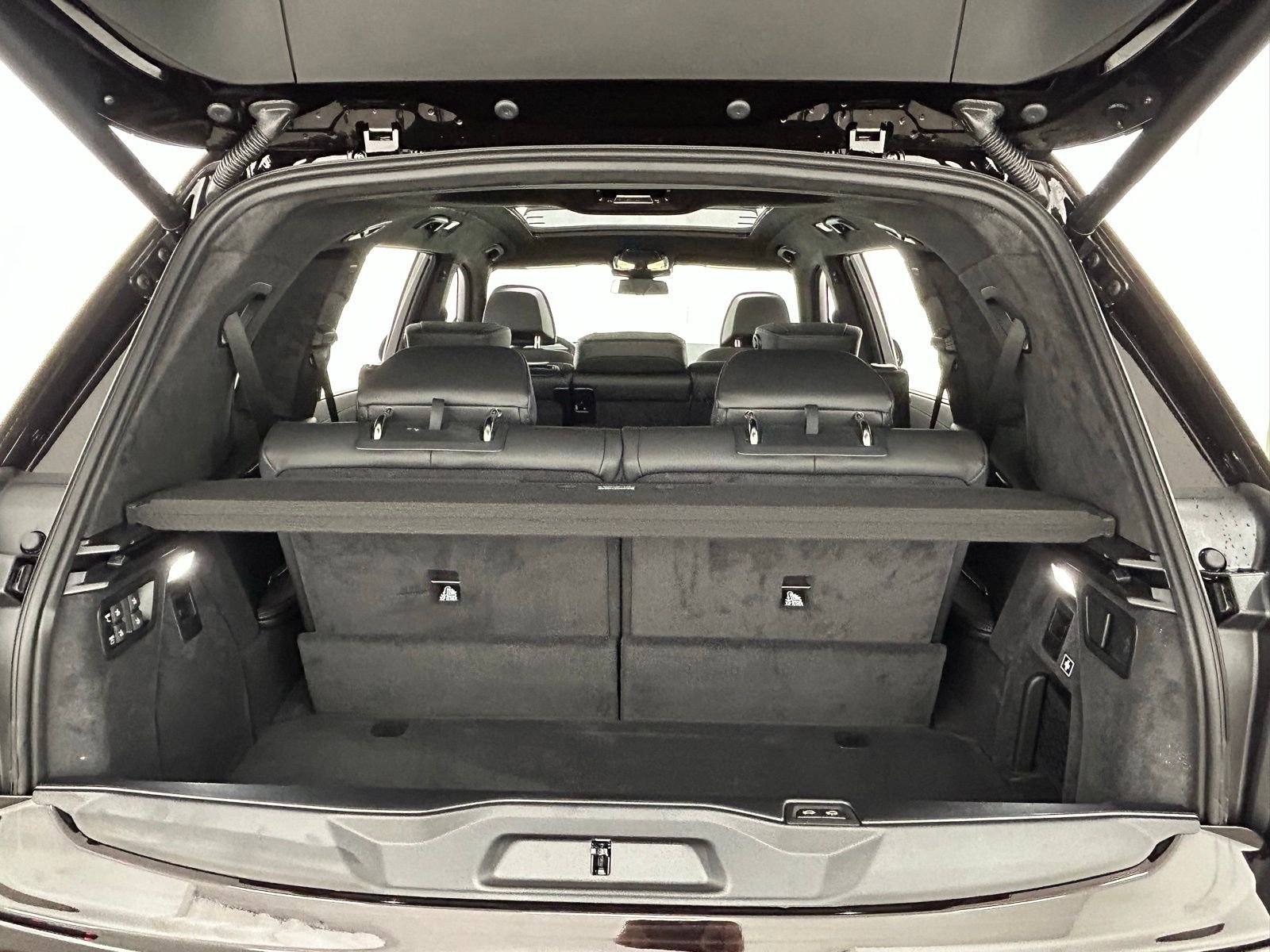 New 2026 0490 BMW xDrive40i image 38
