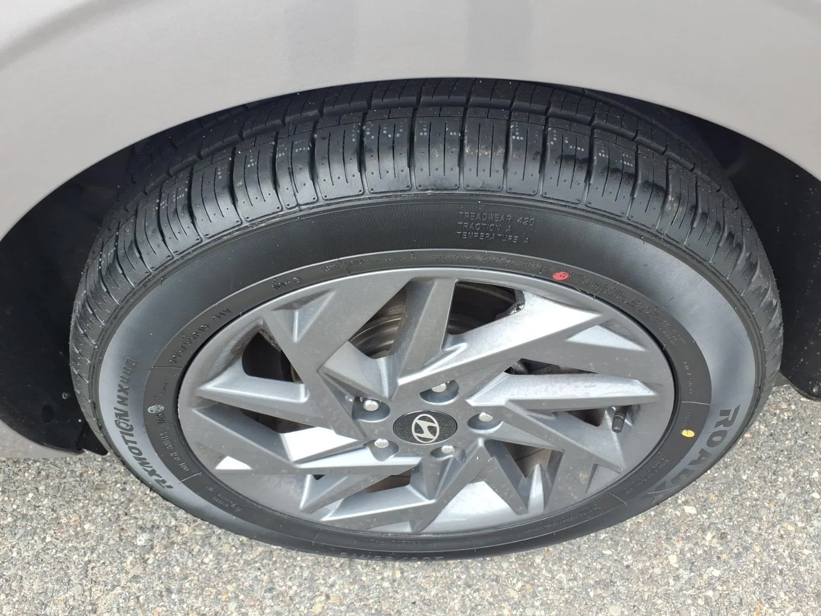 Used 2024 Fluid Metal Hyundai SEL image 11