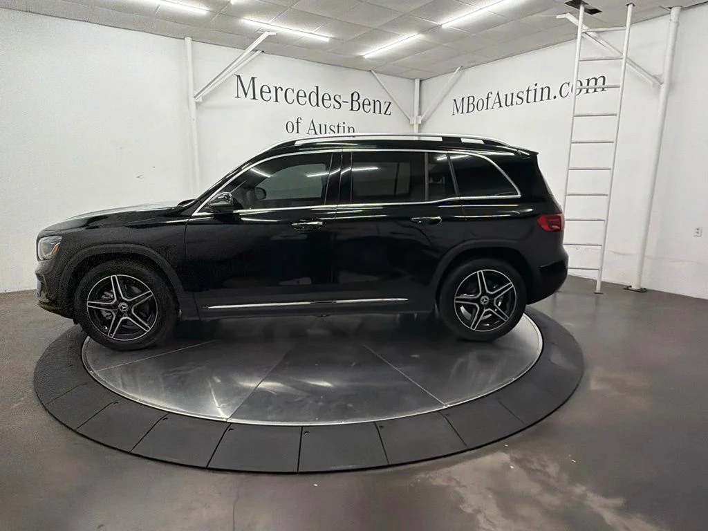New 2026 Black Mercedes-Benz GLB 250 image 4