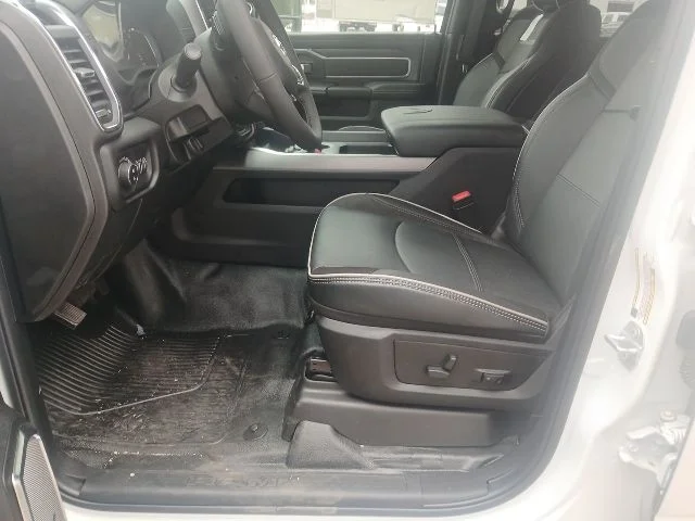 New 2026 Bright White Clear-Coat Exterior Paint RAM Laramie image 33