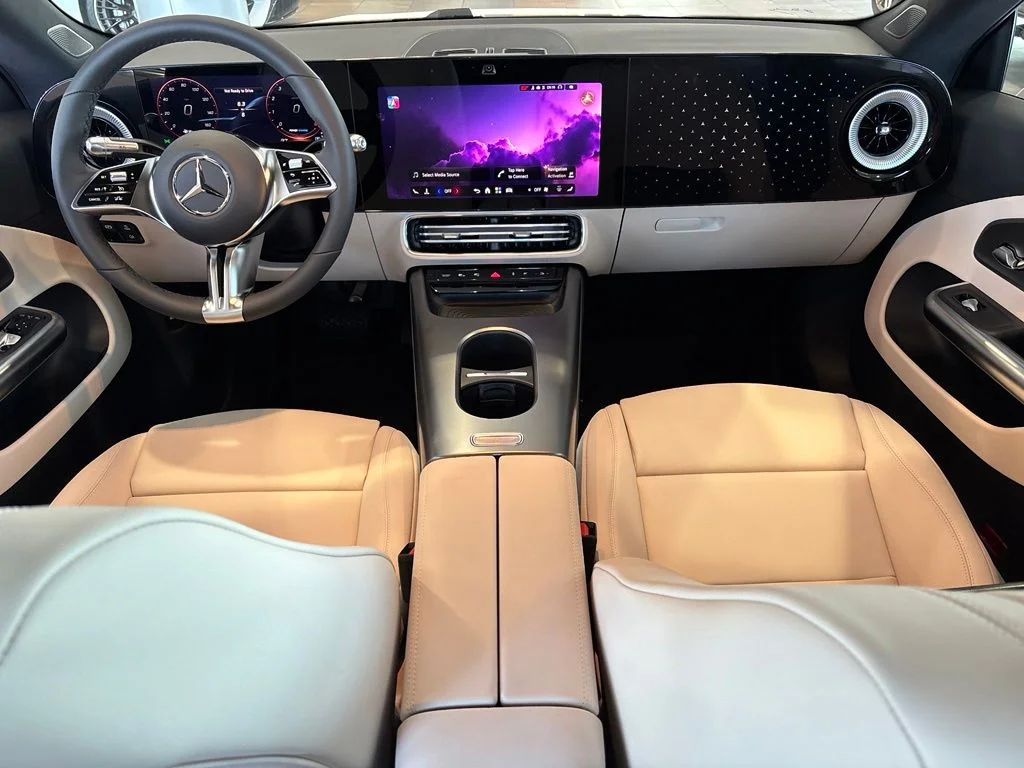 Used 2027 White Mercedes-Benz 220 Hybrid image 16