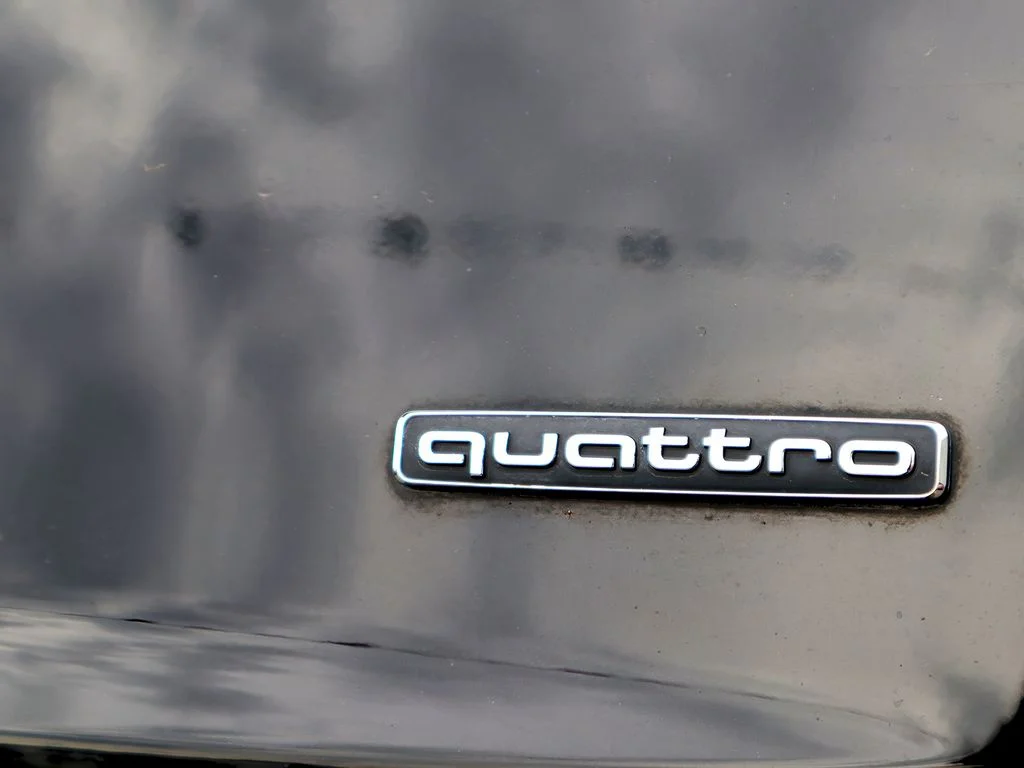 Used 2020 Mythos Black Metallic Audi Premium Plus image 30