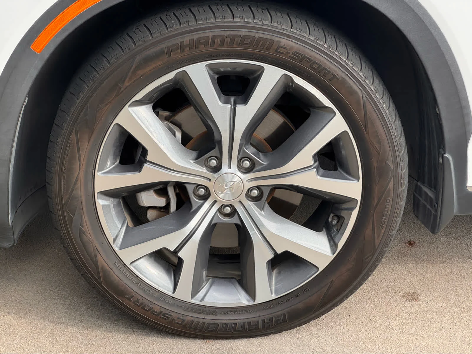 Used 2022 Hyper White Hyundai SEL image 8