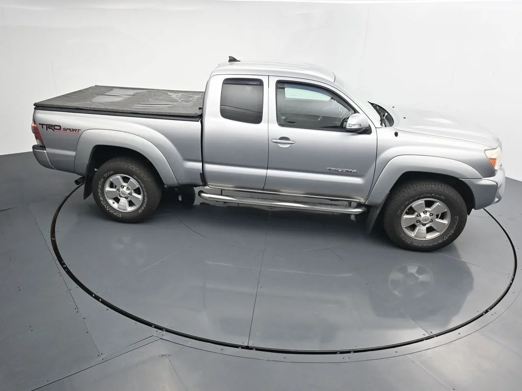 Used 2015 Silver Toyota Base image 28