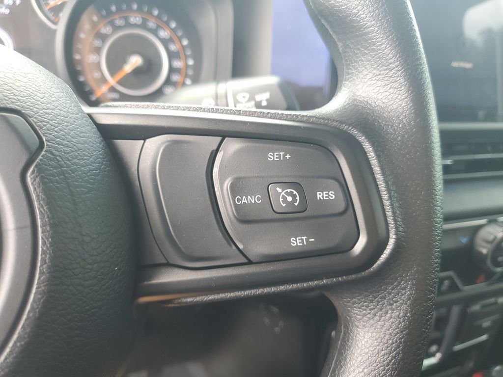 Used 2025 Green Jeep Sport image 15
