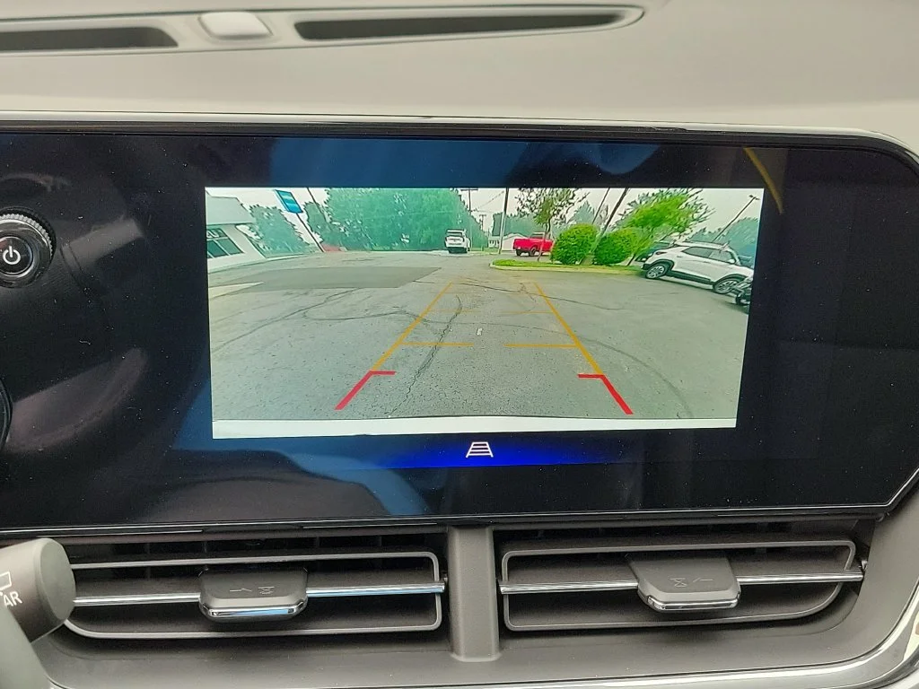 New 2026 Summit White Chevrolet ACTIV image 15