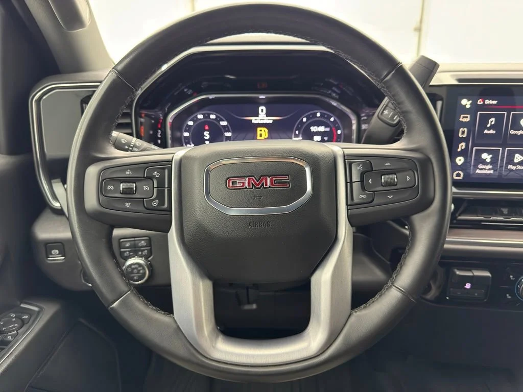 Used 2025 Summit White GMC SLT image 19