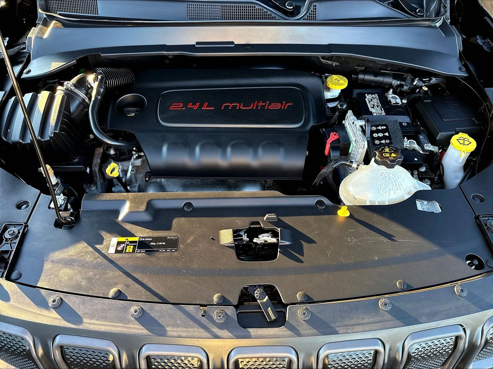 Used 2022 Diamond Black Jeep Trailhawk image 31