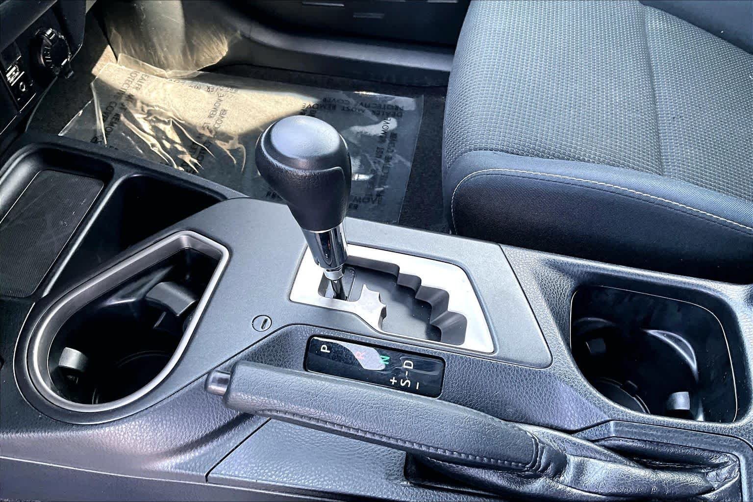 Used 2016 Magnetic Gray Metallic Toyota XLE image 17