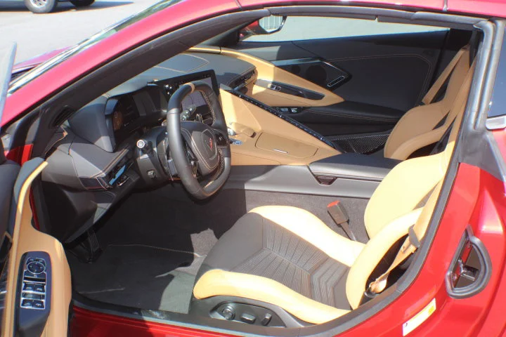2025 Chevrolet Corvette 2LT - Photo 13