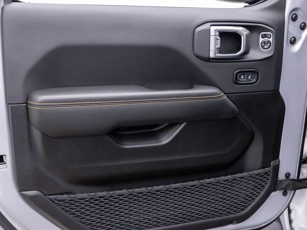 2024 Jeep Wrangler 4-Door Sahara - Photo 13