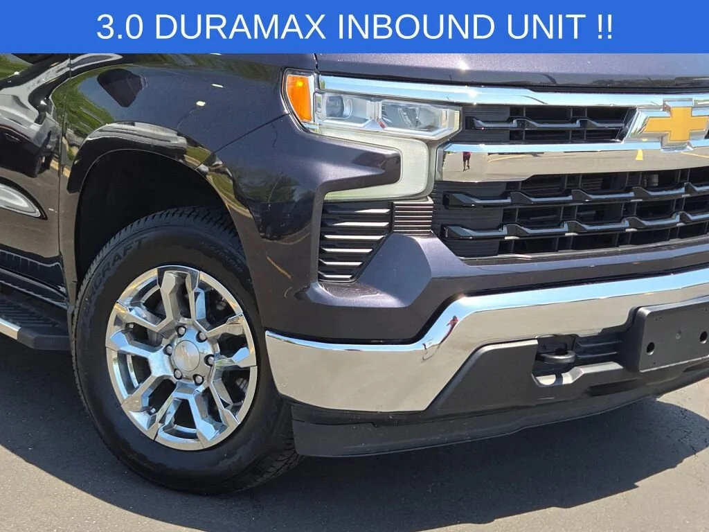 2022 Chevrolet Silverado 1500 LT - Photo 3