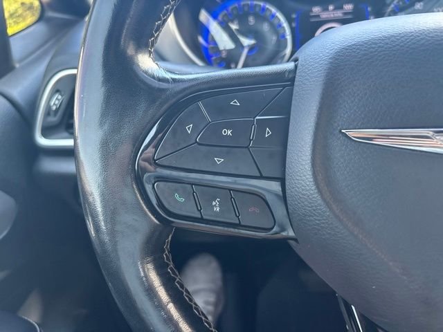 Used 2019 Bright White Clearcoat Chrysler Touring L image 18