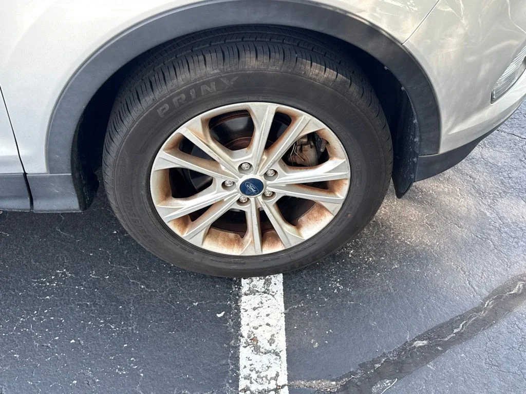 Used 2019 Silver Ford SE image 13