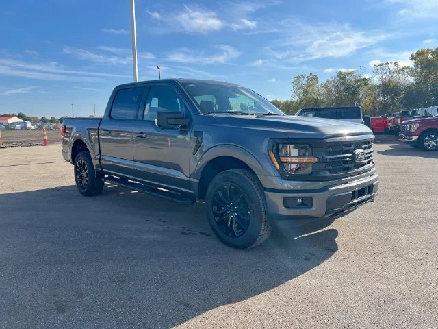 New 2026 Carbonized Gray Metallic Ford XLT image 18