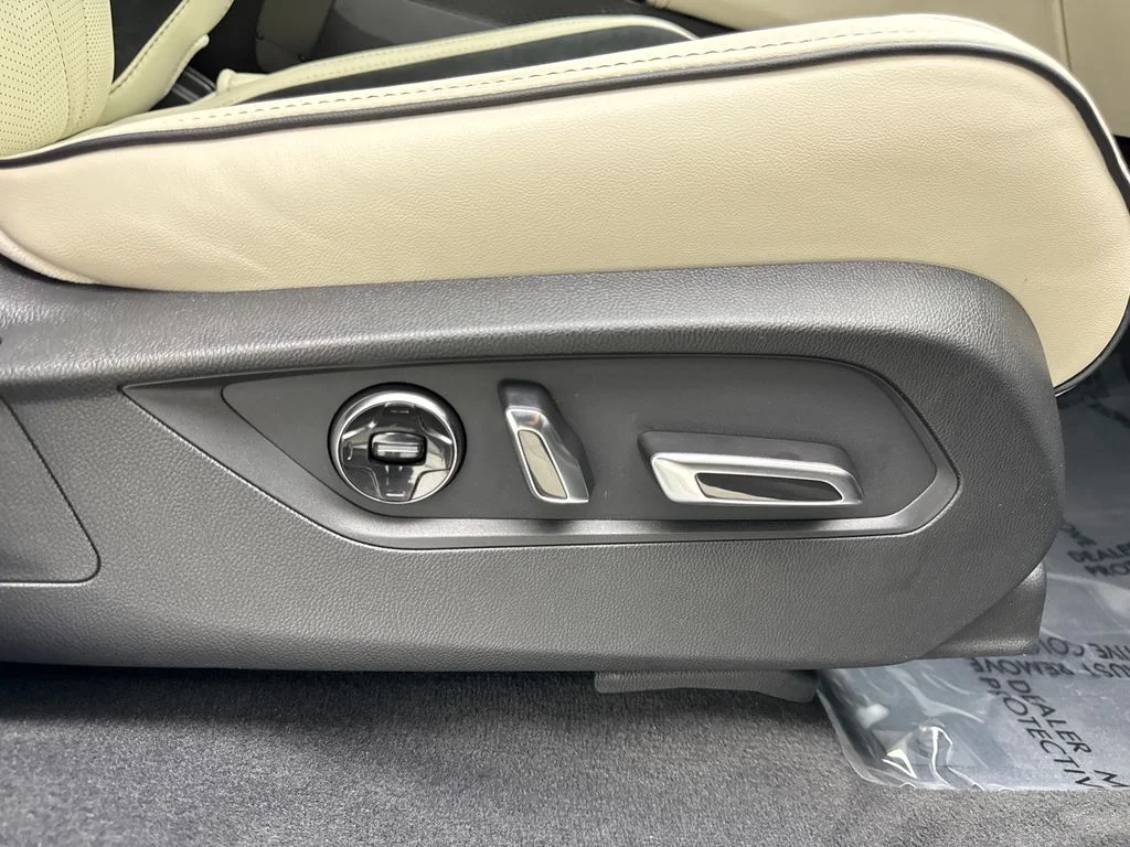 Used 2025  Acura Type S w/Advance Package image 52
