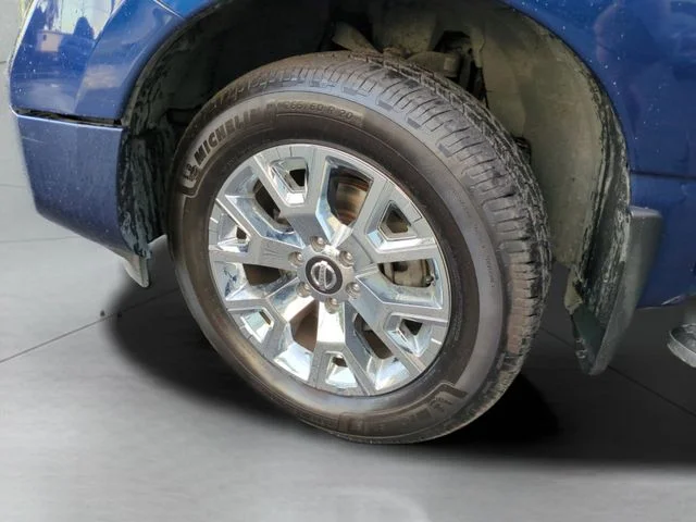 Used 2020 Blue Nissan SL image 32