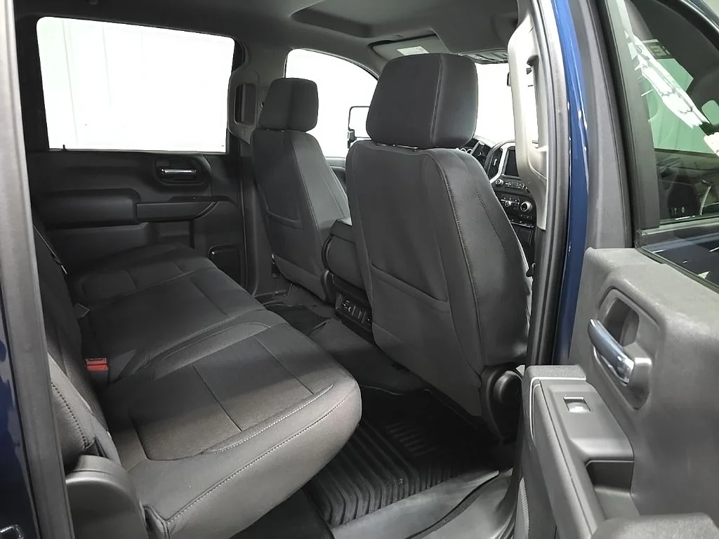 Used 2020 Blue Chevrolet LT image 17