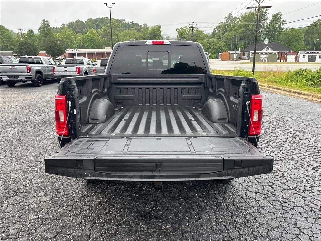 Used 2022 Black Ford XLT image 7