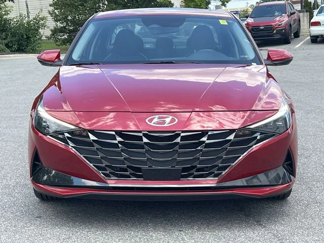 Used 2023 Red Hyundai Limited image 16
