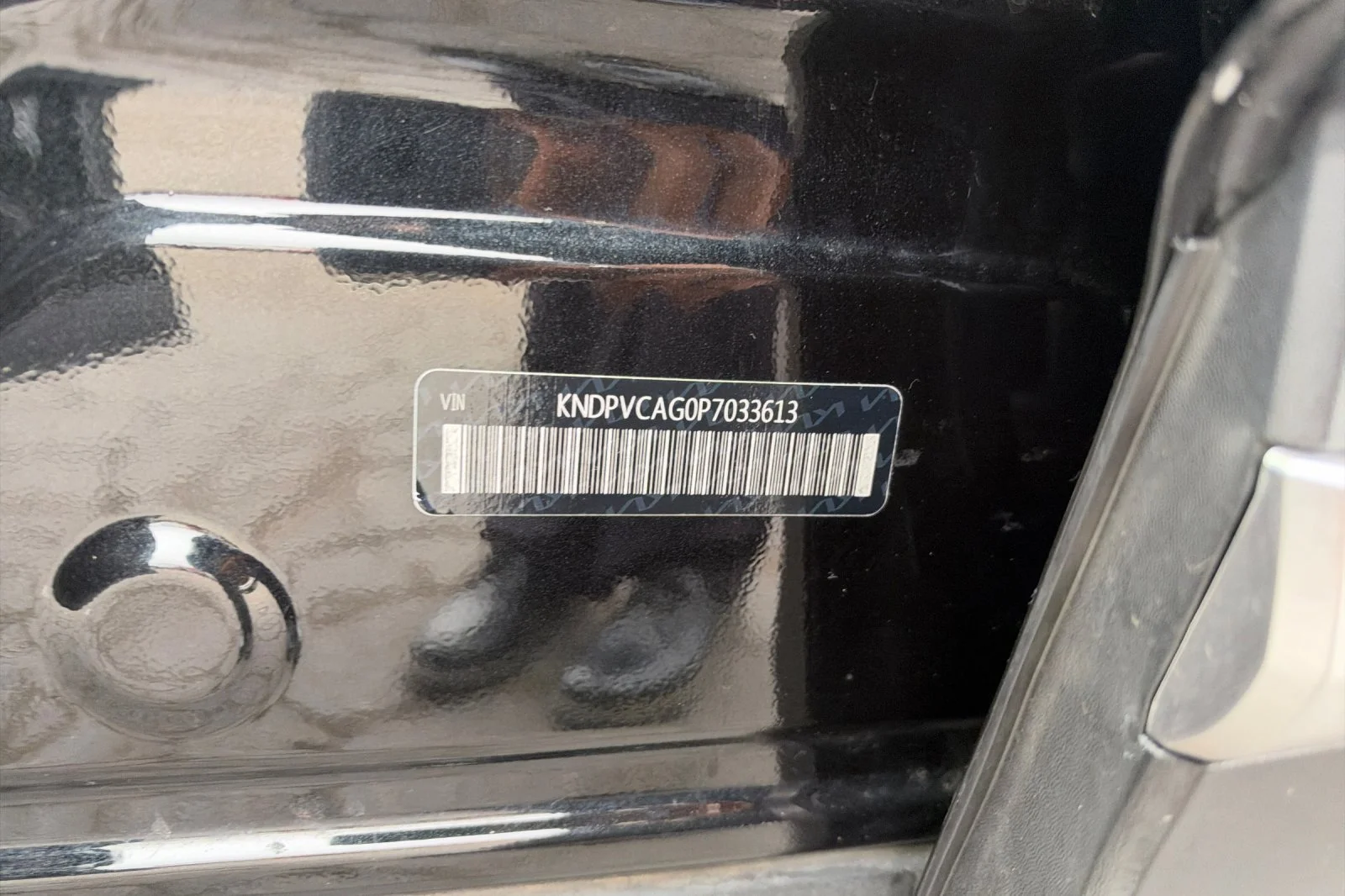 Used 2023  Kia EX image 3