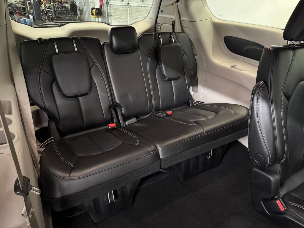 2023 Chrysler Pacifica Touring L - Photo 29