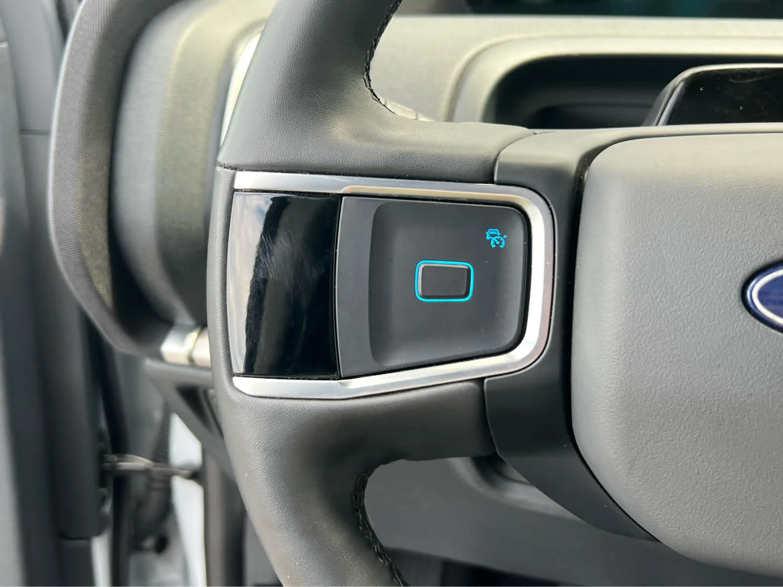 Certified Used 2025 Space Silver Ford Active image 34
