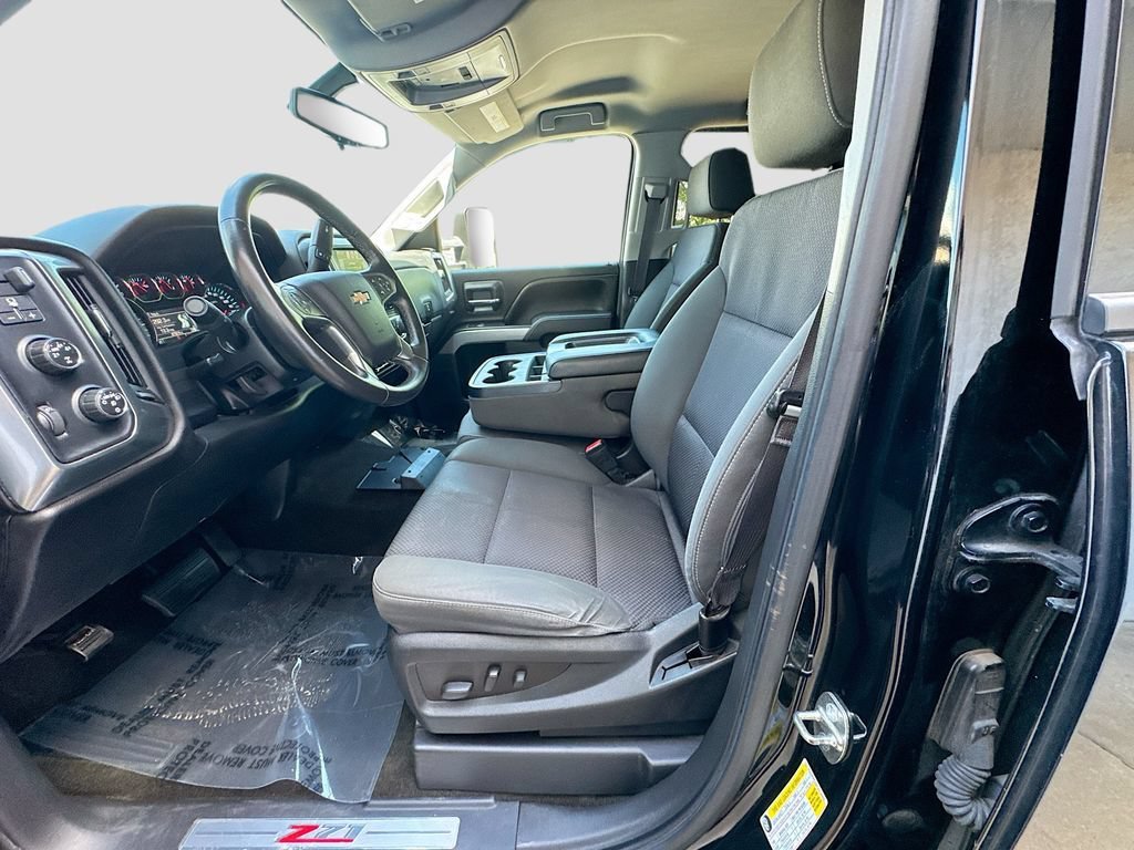 Used 2015 BLACK Chevrolet LT image 24