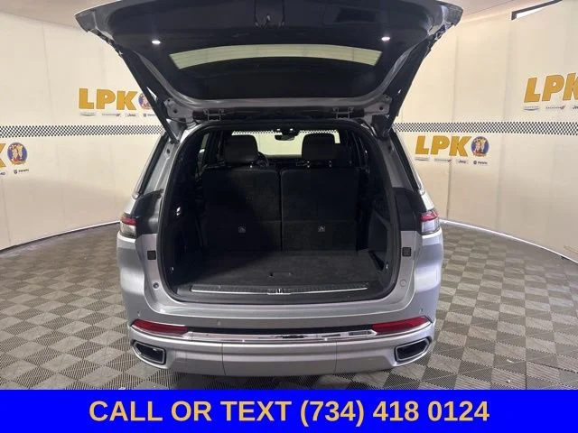 Used 2023 Silver Jeep Overland image 11