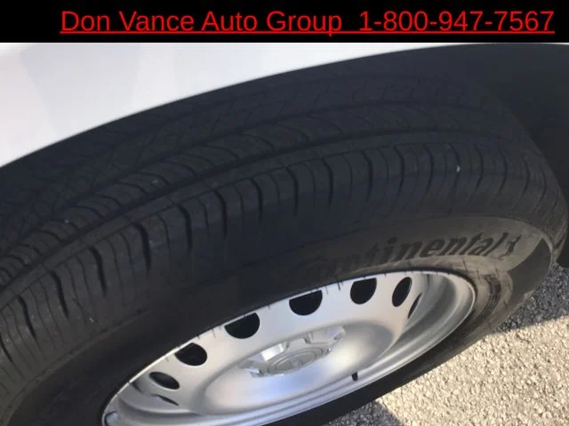 Used 2025 White Ford XL image 26