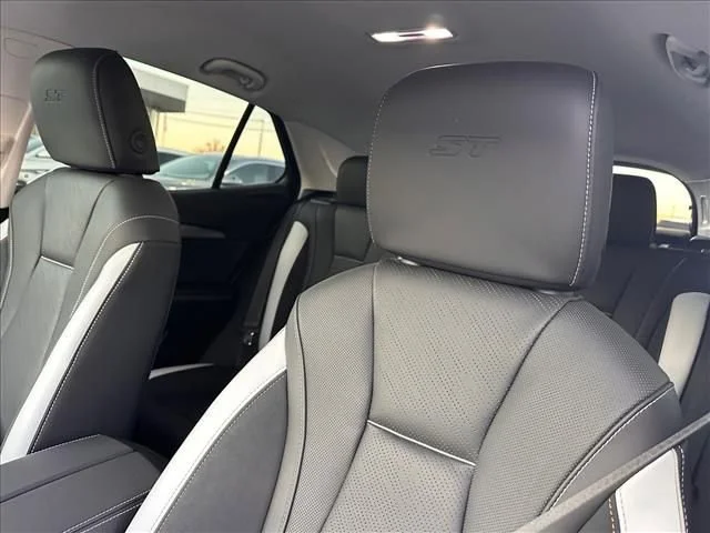 New 2026 Iridescent White Tricoat Buick Sport Touring image 27