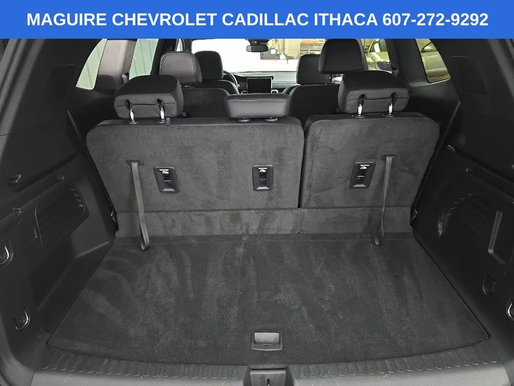 Used 2024 Silver GMC Elevation image 11