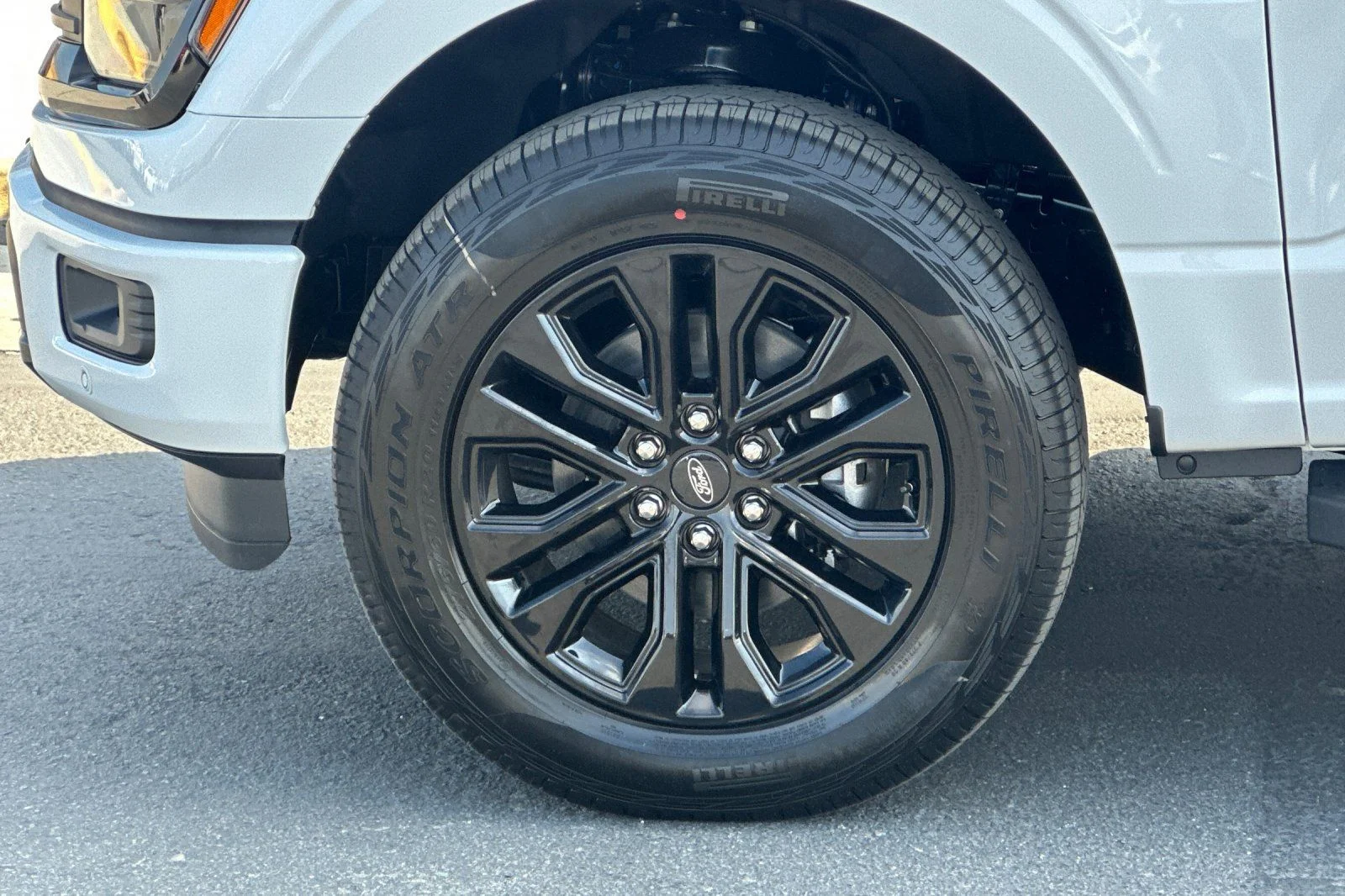 New 2026 Oxford White Ford XLT image 24