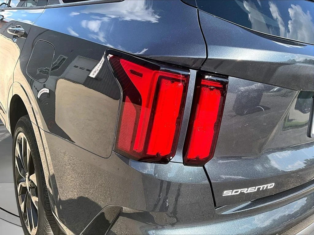 Certified Used 2023 Gray Kia SX image 27