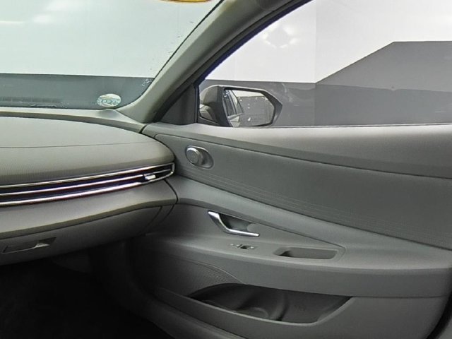 Used 2025 Gray Hyundai SE image 40