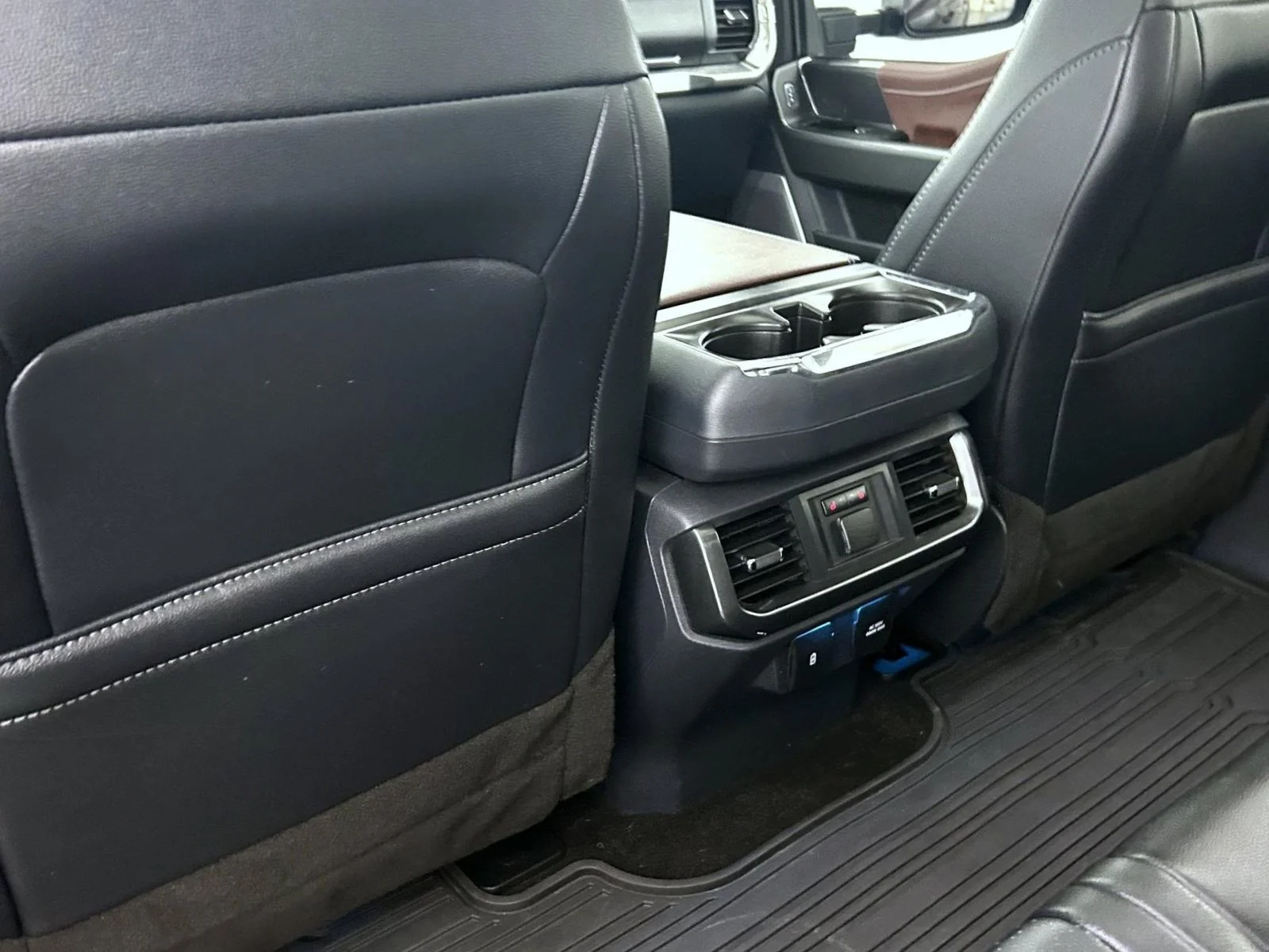 Used 2022 Black Ford Lariat image 21