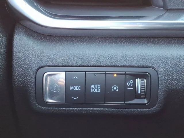 Used 2026 Summit White GMC Elevation image 29